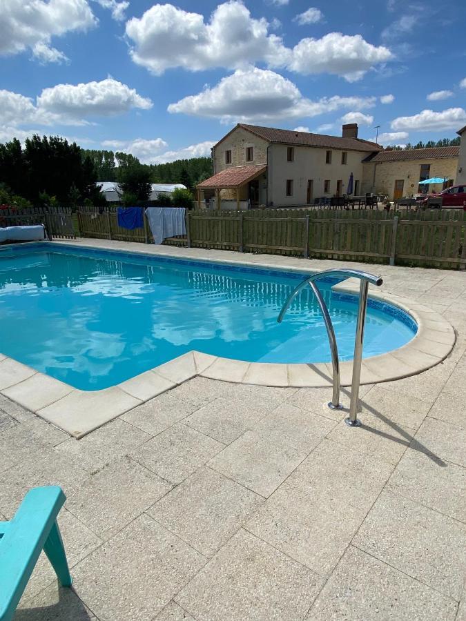 Loire Escapes Hotel Berrie Exterior photo